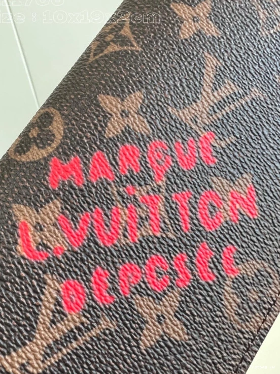 First bag ru LOUIS WALLET-10*19*2cm BRAZZA VUITTON 0709